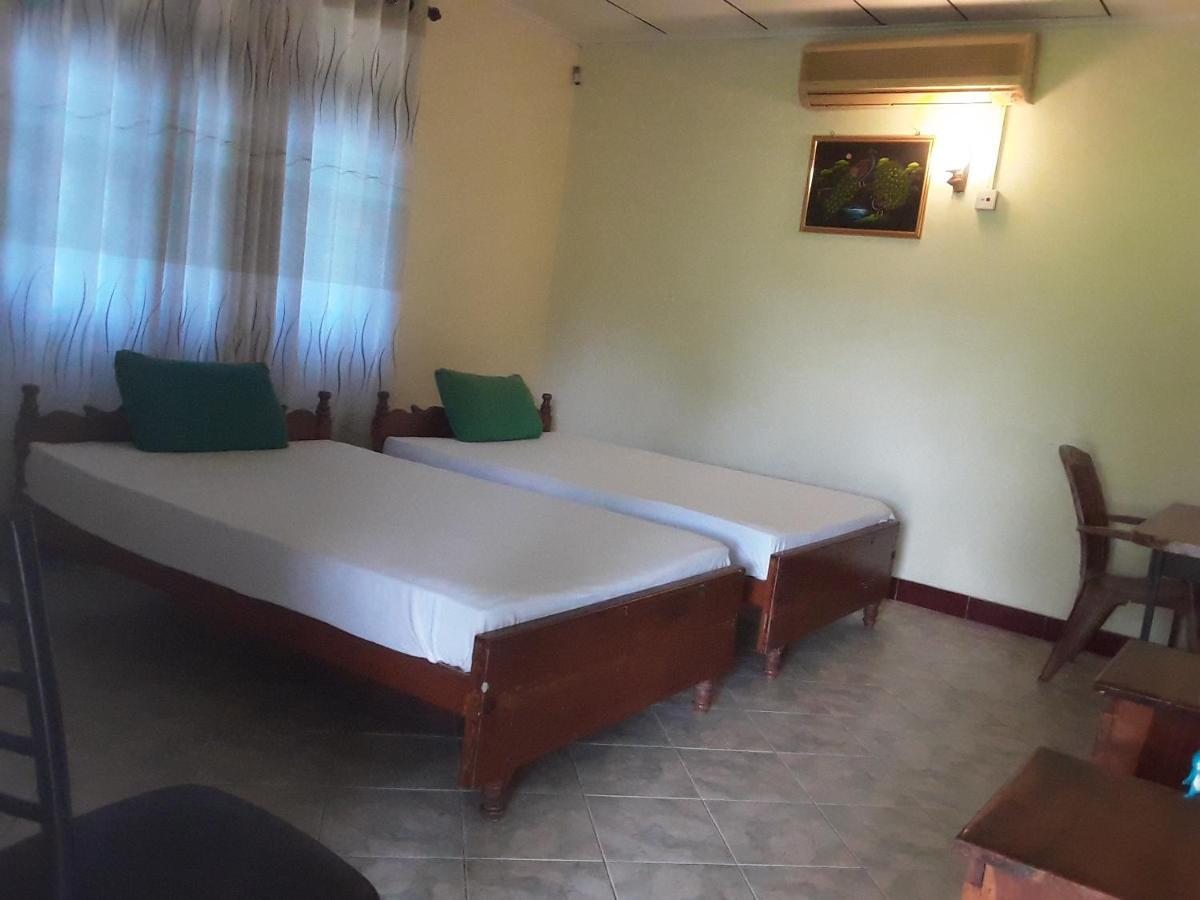 Hansika Guest Inn Buttala Екстер'єр фото