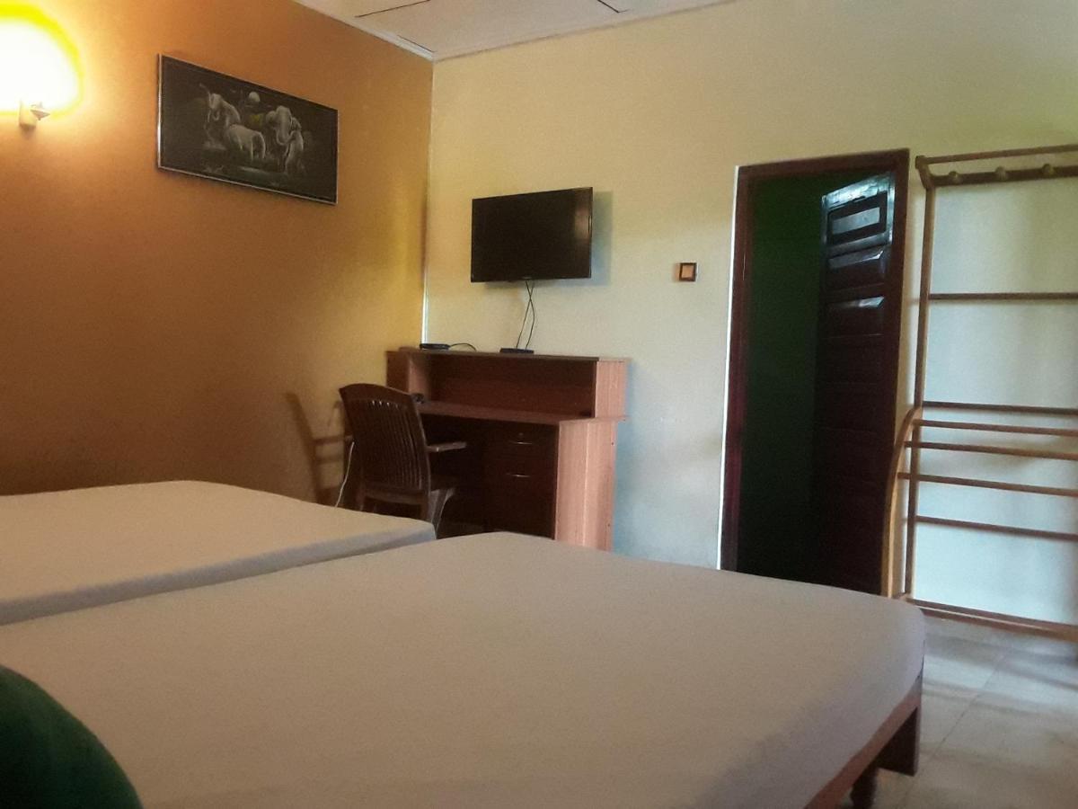 Hansika Guest Inn Buttala Екстер'єр фото