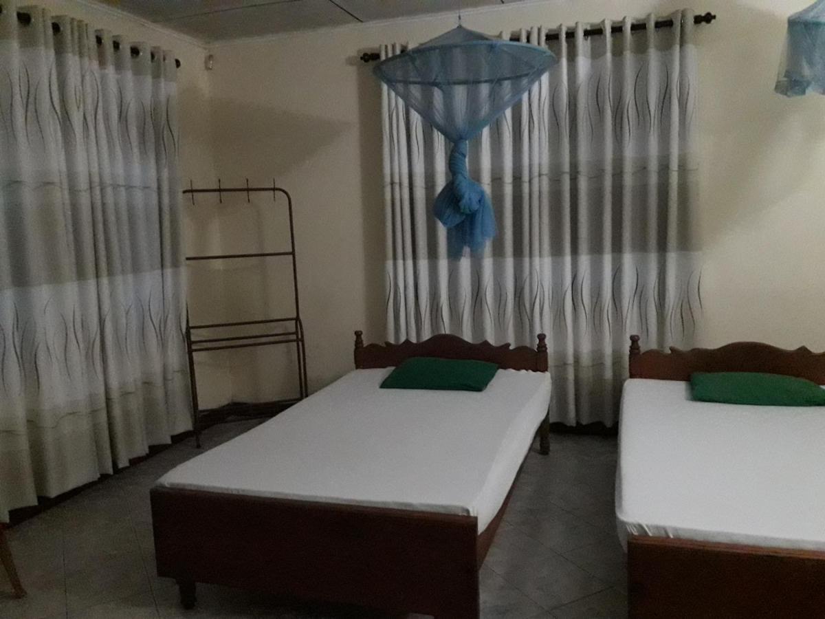 Hansika Guest Inn Buttala Екстер'єр фото