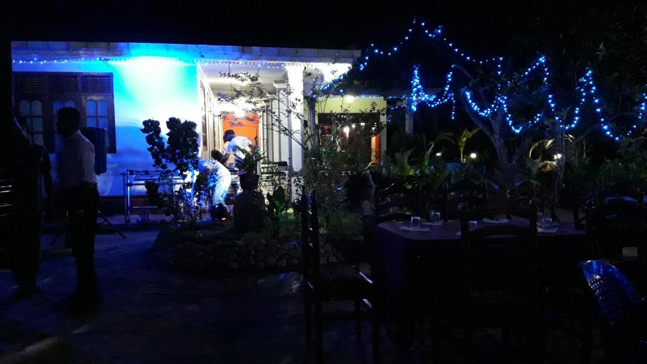 Hansika Guest Inn Buttala Екстер'єр фото