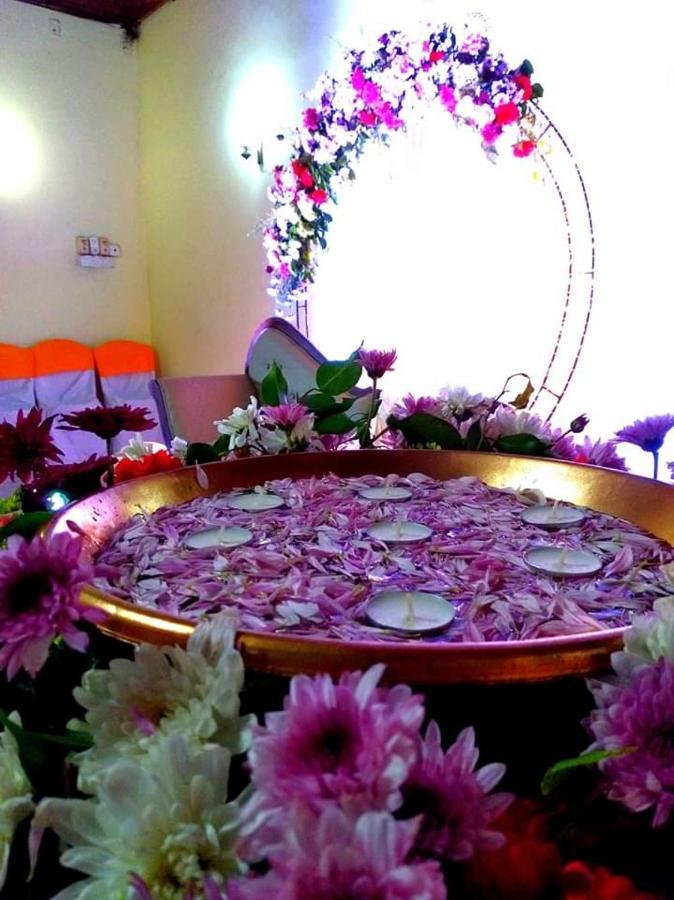 Hansika Guest Inn Buttala Екстер'єр фото